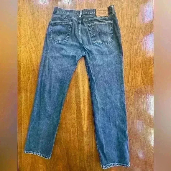 Levi’s 514 Button Fly Blue Jeans Men’s Size 34 X 32 - Picture 5 of 8